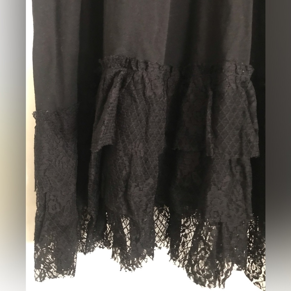 UMGEE-Black Lace Hem Tank Top size M - Picture 3 of 8